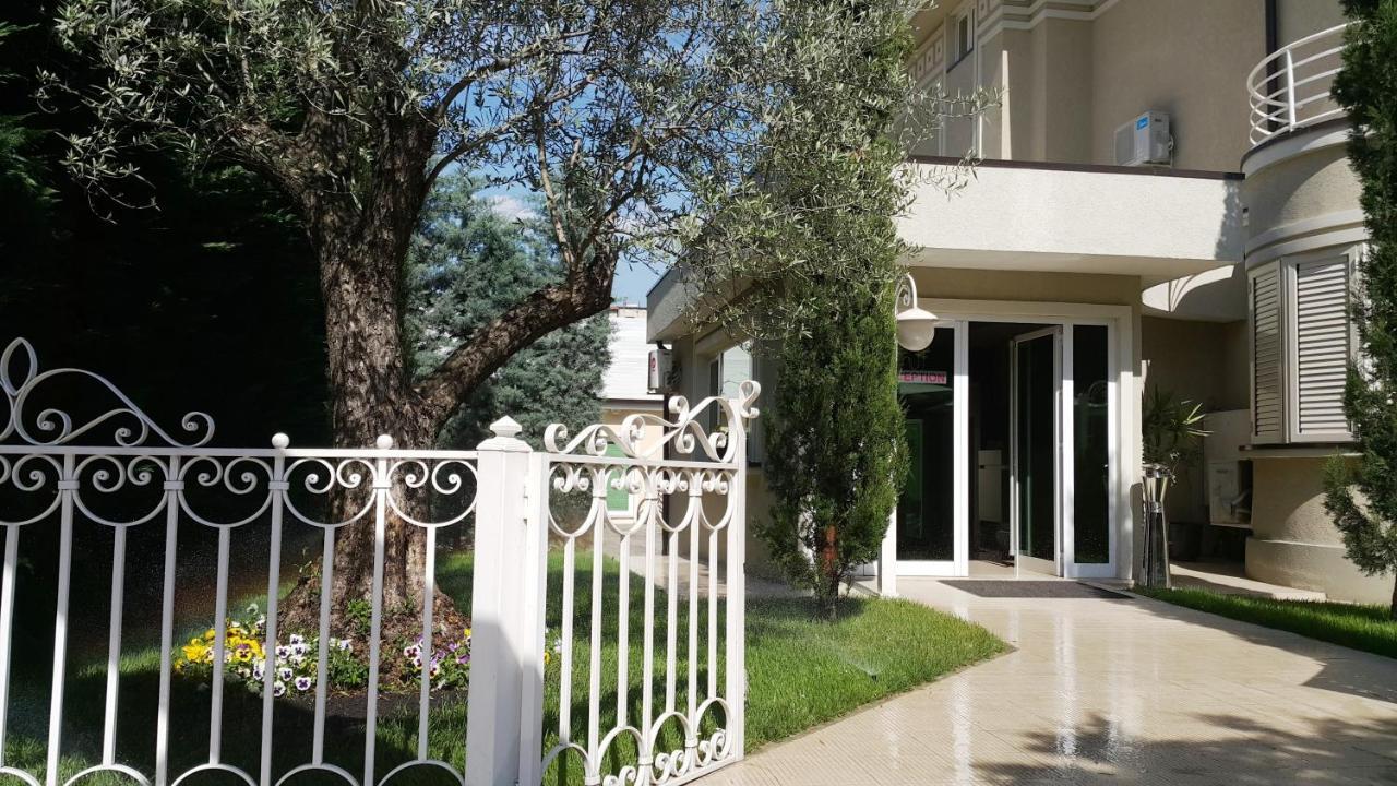 Hotel Sokrat Tirana Exterior photo